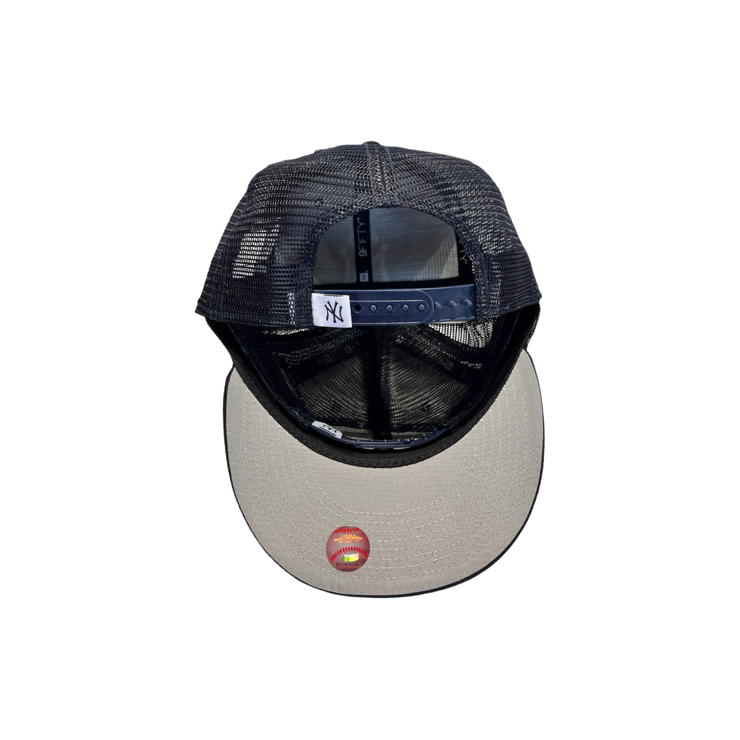 Yankees Navy Trucker SnapBack